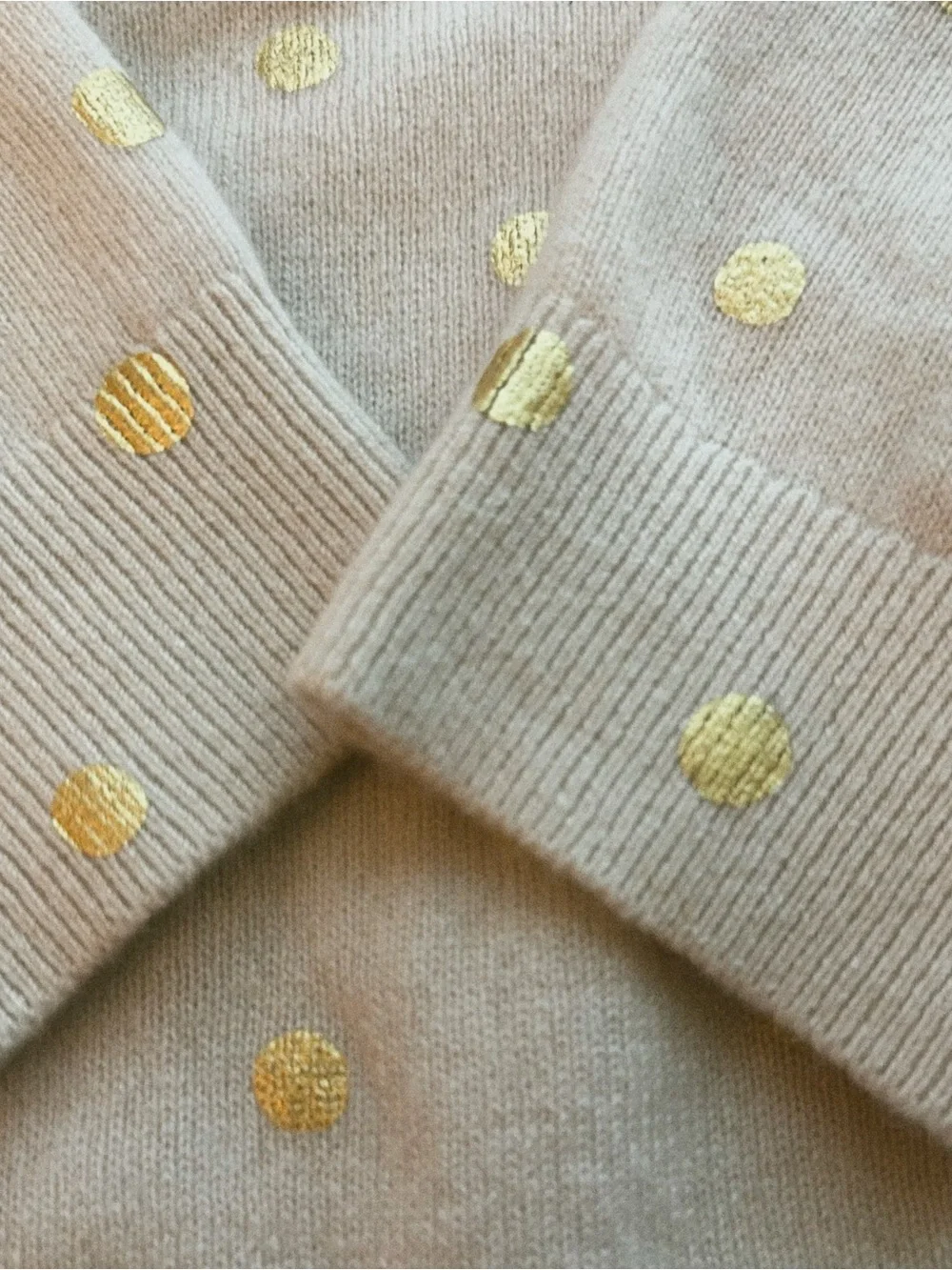 100% Cashmere Garnet Hill Cream Puff & Gold Dust Side Button Sweater M - Picture 9 of 10
